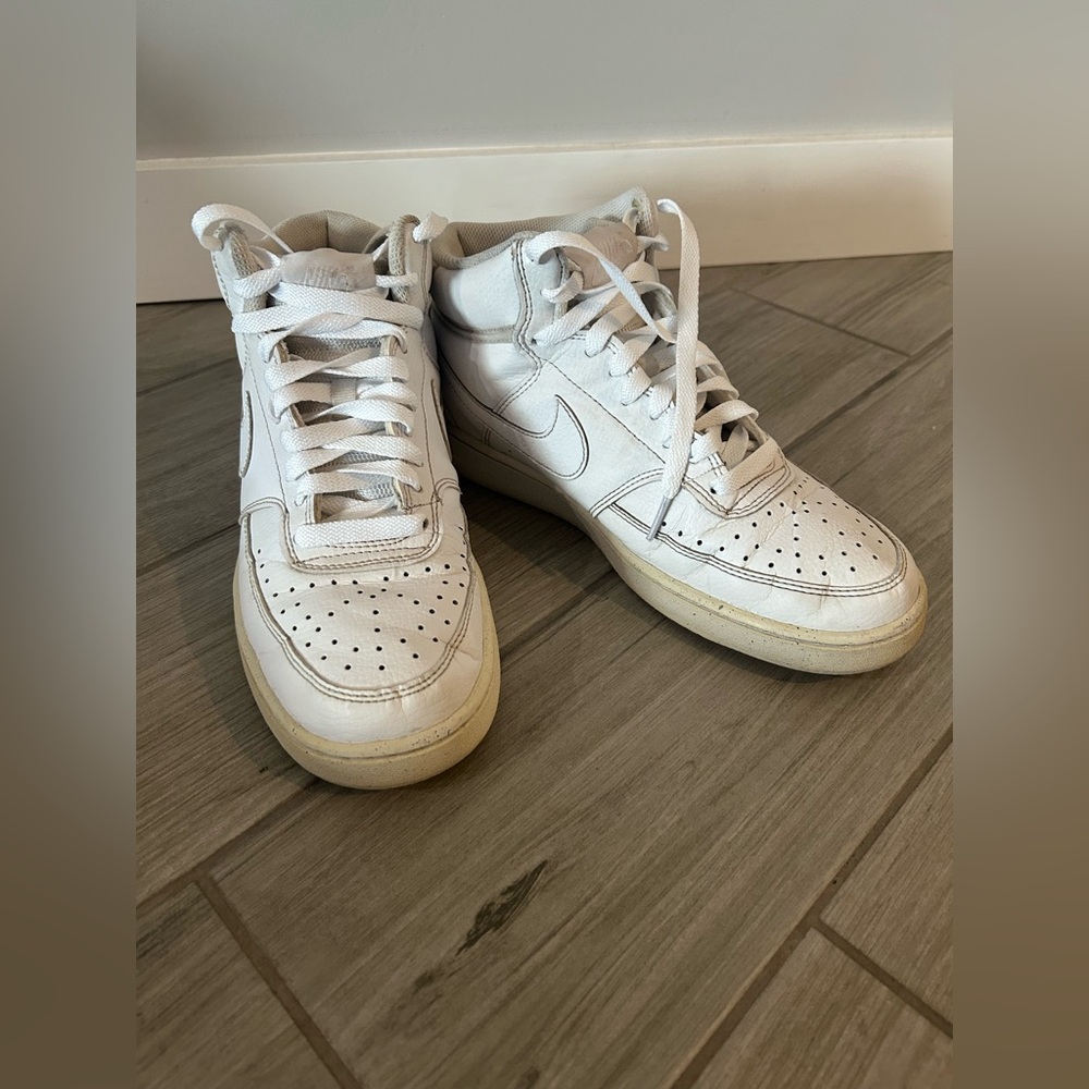 Nike Men’s Court Vision Mid Next Nature White 8.5 Used Good Condition